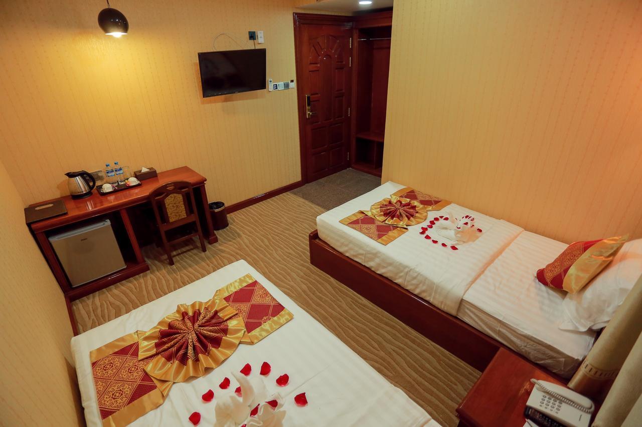 Silver City Hotel Mandalay Buitenkant foto