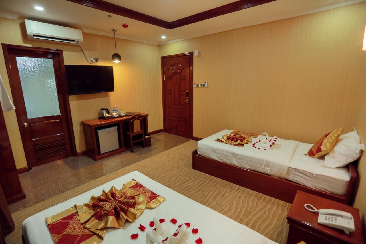 Silver City Hotel Mandalay Buitenkant foto