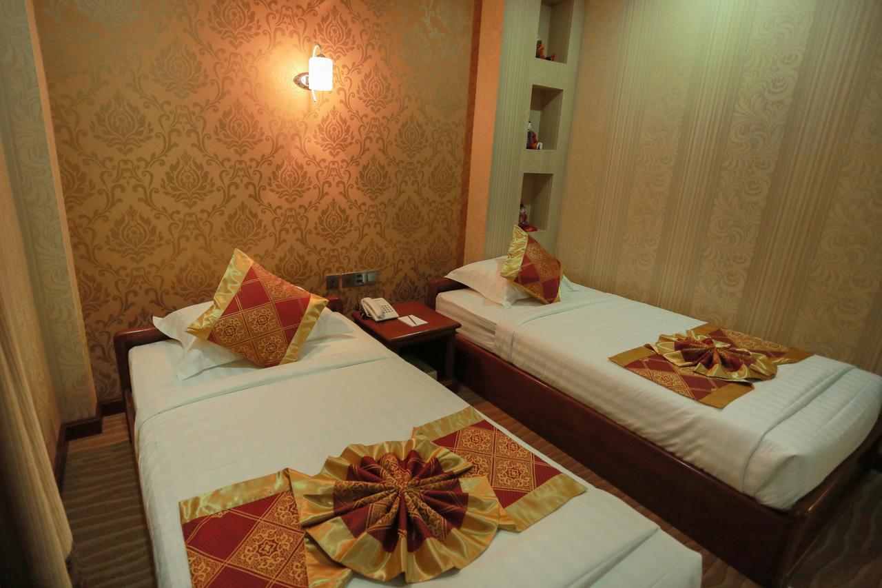 Silver City Hotel Mandalay Buitenkant foto